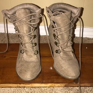 Tan brown ankle heel boots